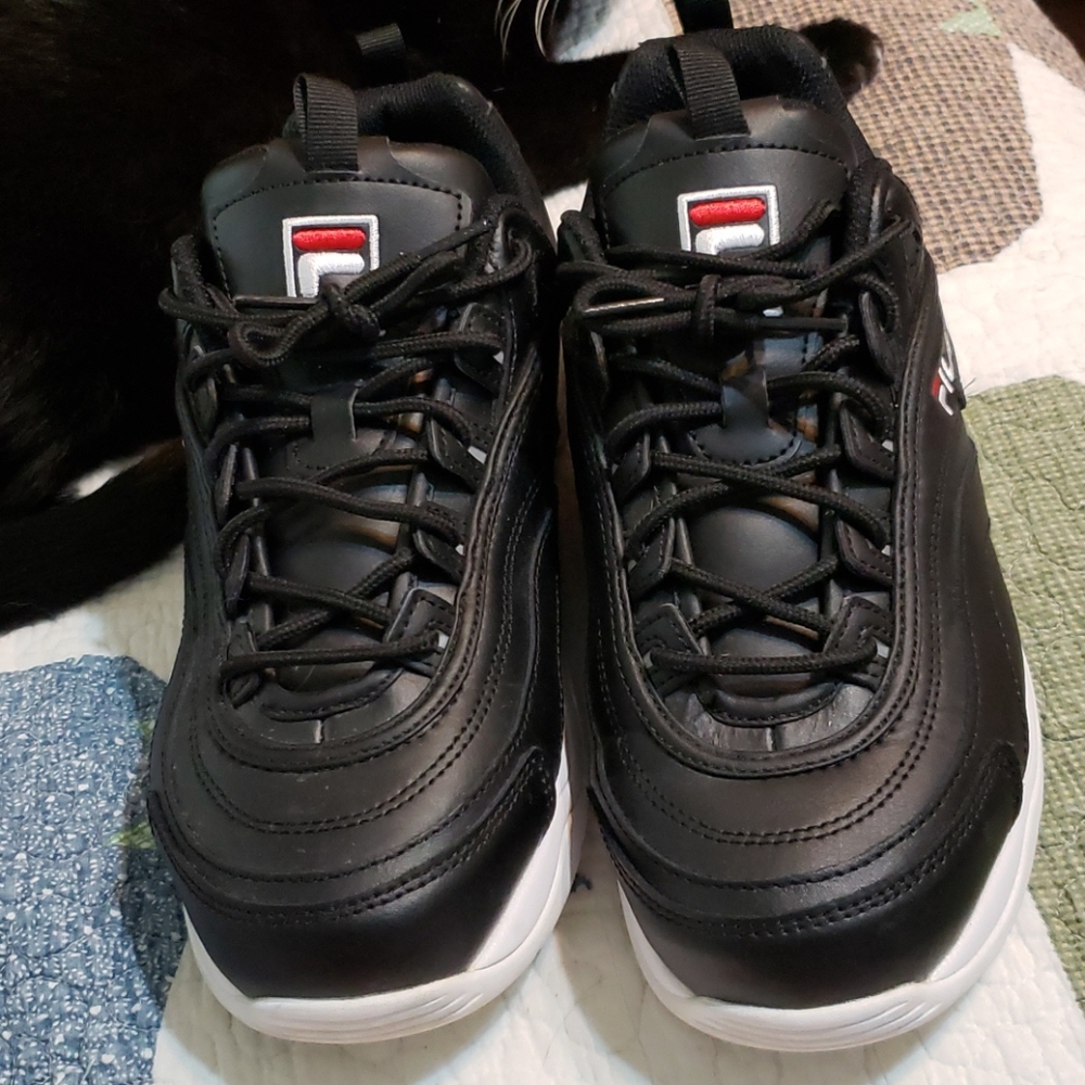 Fila women's Disarray Sneaker 10M EUC